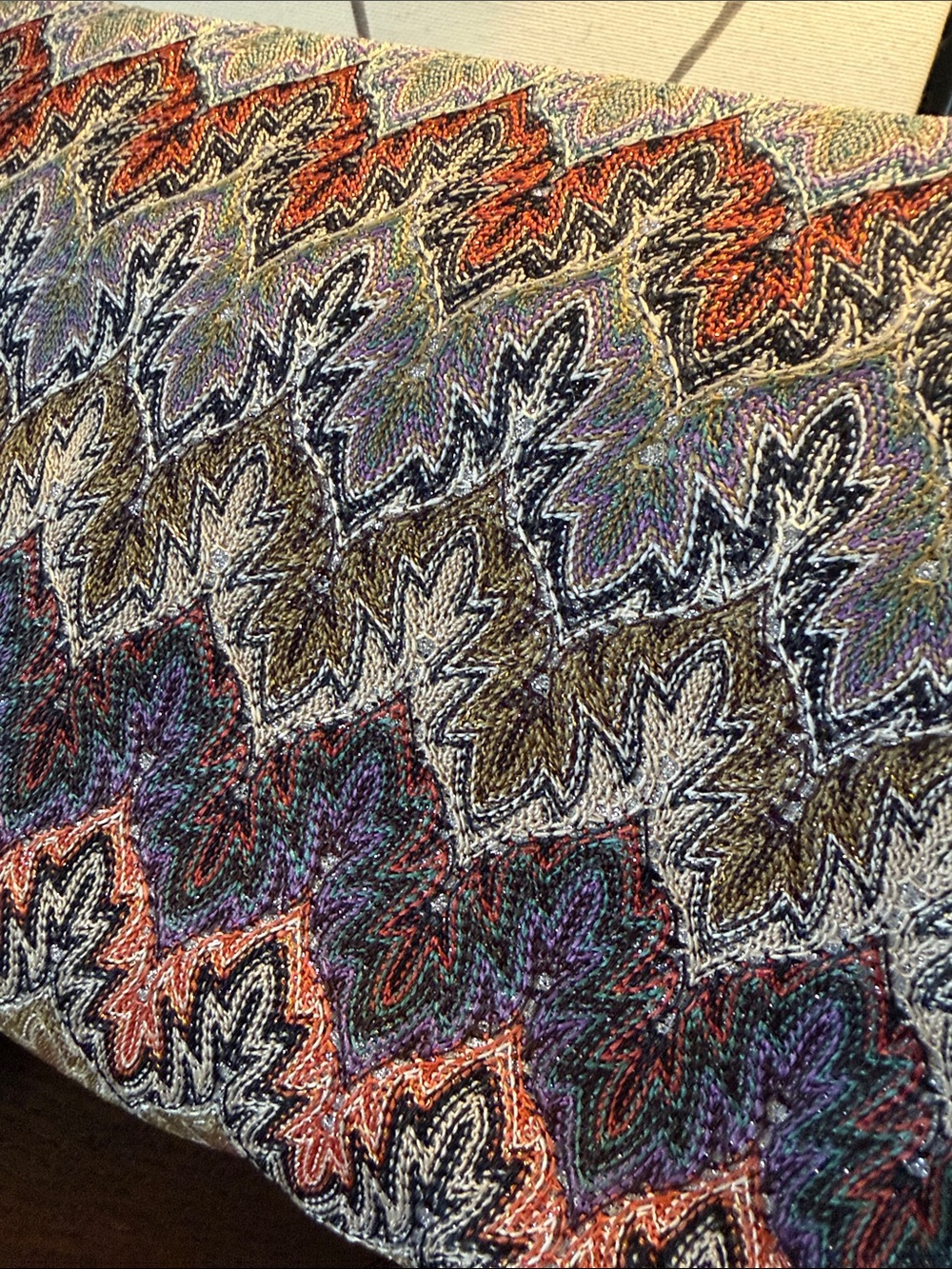 Tapestry Pattern Envelope Clutch - Multicolor - Picture 3 of 6